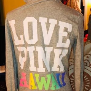 I AM LOOKING FOR THIS HOODIE!!!!